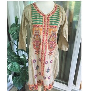 New without tag boho embroidered coverup large